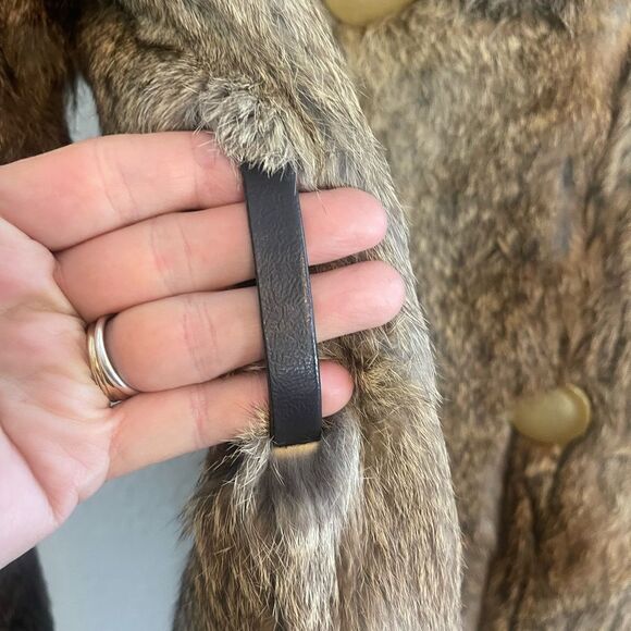 Vintage Fur Coat in Brown with leather trim. Medium - Picture 4 of 8